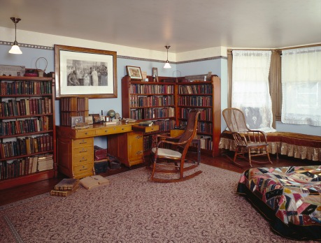  Frances Willard's Den. Photo courtesy of Leslie Schwartz, Leslie Schwartz Photography